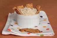 Cashew roasted garlic spread